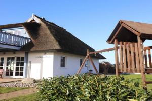 Achternkieker Comfortable holiday residence Guest house, Zinnowitz