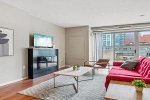 CozySuites Mill District with pool, gym # 10, Minneapolis