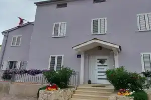 Apartments with a parking space Losinj, Losinj - 22870, Mali Losinj