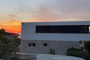 Apartments by the sea, Brac - 22204, Postira