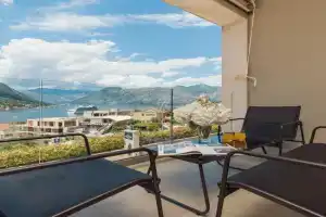 Sea View Paradise Apartment, Dobrota