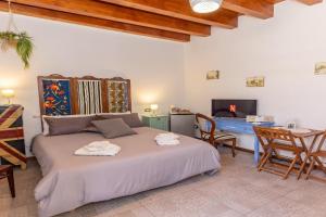 CENTRO STORICO Redmood House a 5 min dal Mare, Aria Condizionata, Wi-Fi e Netflix, Barletta