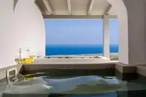 Lotus Suites, Fira