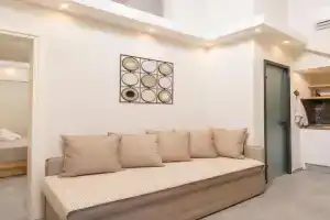 Ionas Apartments 5, Nea Skioni