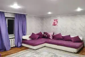 Uyutnaya odnokomnatnaya v starom tsentre Apartments, Astana