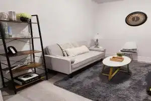 New Renovated USA Side Apartments, Niagara Falls
