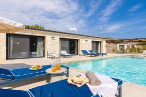 Villa Margarita, Katelios