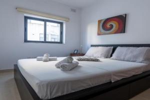 Brightest Room, Shared Bathroom Gzira, Sliema