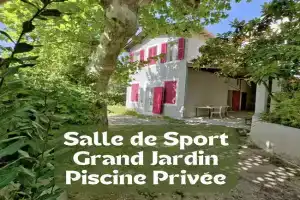 Maison de Charme Classée 3 étoiles - Calme, Jardin, Salle de Sport, Piscine Guest house, Marseille