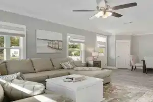 *Chic Beach Cottage Retreat* near Beach/downtown, Gulfport