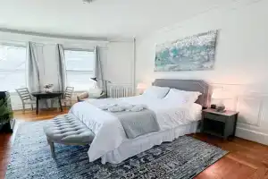 Pvt Room, St Marys, Fenway, Longwood, Green Line, Brookline