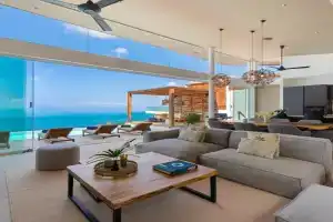 Elegant and Tropical Seaview villa, Ban Bang Po