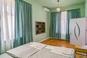 Guest House Sector 30, Kutaisi