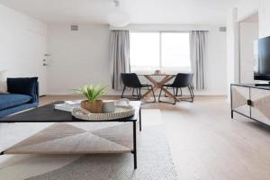 Parkside Apartment Near CBD & City Park with Parking, Launceston