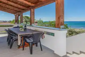 Lovely Apartment In, Privlaka