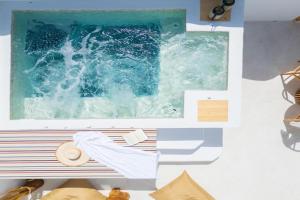 Electra Suites & Spa, Perivolos