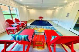 New! Indoor Pool/PS 5/Hot tub/Parkway Villa, Pigeon Forge