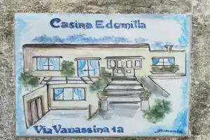 Casina Edomilla Apartments, Capri Village