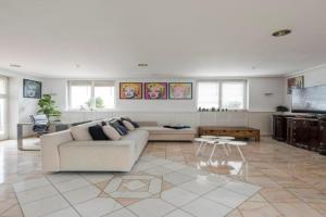 Munich Rooftop Retreat Apartments, Munchen