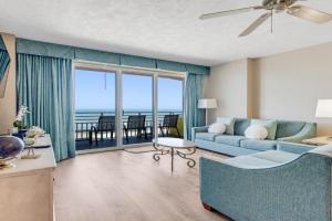 Oceanfront Luxury Stunning 3 BR Renovation Direct Ocean Front at The Wyndham Ocean Walk Resort, Daytona Beach
