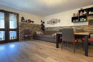 082 Bilocale, Apartments, Pinzolo