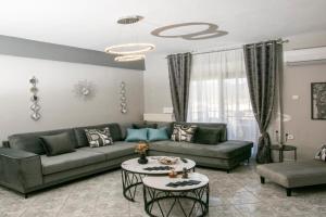 Bay Maisonette Apartments, Iraklitsa