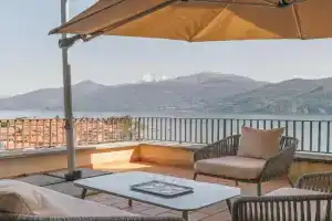 Golden Vista - by MyHomeInComo Apartments, Menaggio