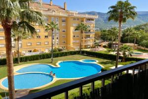 Bonito apartamento en con piscina y vistas, Denia