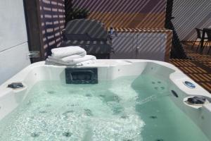 Apartamento Millón - Private roof terrace with Jacuzzi, Nerja