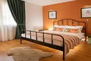 Classy & Central Apartment David (parking included), Virpazar