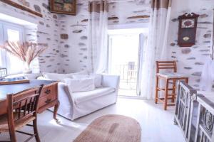 Rustic house in Ano Syros, Ermoupoli