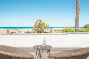Palm Tree Beach Suites, by ZanteWize, Alykes