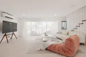 Netflix Brand new 4BR Fast NBN AC Free Parking Guest house, Gold Coast