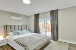 Pelican Cove 1BR with Private Patio in Pompano Apartments, Pompano Beach