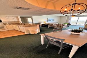 Wyndham Ocean Walk Resort 2432 - Vacation in Comfort and luxury - 2BR Oceanview, Daytona Beach