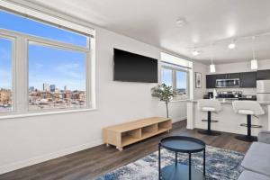 Studio View Of Downtown Near Lake Michigan Plaza Grey, Milwaukee
