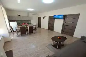 Hasmik house, Areni