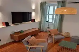 House Mvsevm 4*, Vis