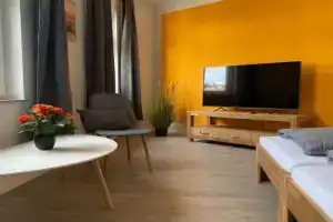 FeWo „Lucy“ 5 Personen, zentrale Lage, Parkplatz Apartments, Dessau