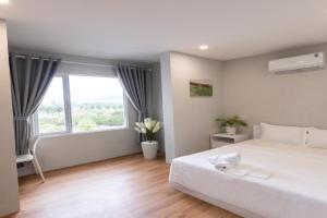 Cosmos Hotel by HT, Nha Trang