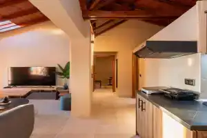 Loft From Above Apartments, Neos Marmaras