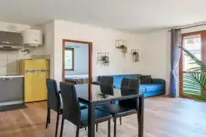 Moretto 11 - con piscina e WiFi Apartments, Sirmione