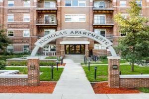 Free Parking, New Apartment, Steps From Mayo!, Rochester