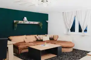 Voll ausgestattete 3 Zimmer Wohnung mit 2 Schlafzimmer Apartments, Villingen-Schwenningen