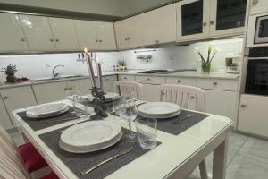 Summer Diamond Apartments, Kremasti