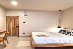 VNL Stay Hotel, Trang