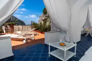 Sunbliss Apartments, Capri Village