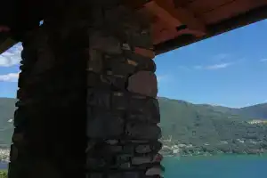 Between mountains and lake Guest house, Carate Urio