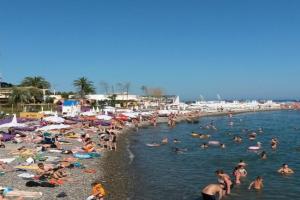 Uyutnyy 2-h mesnyy nomer s balkonom v starom Guest house, Batumi
