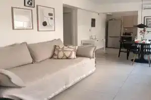 Terra Apartment, Eretria